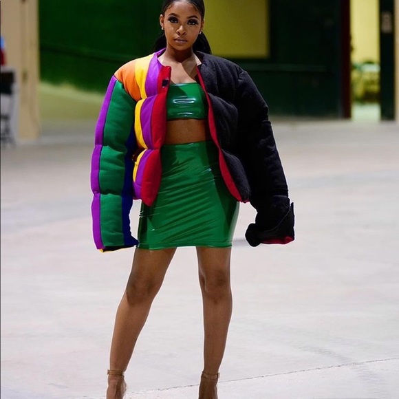 Green latex two piece set - Picture 2 of 2